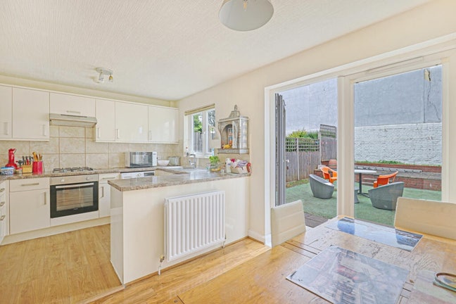 / 4 Modern Double Rooms Available – Central London Main Photo