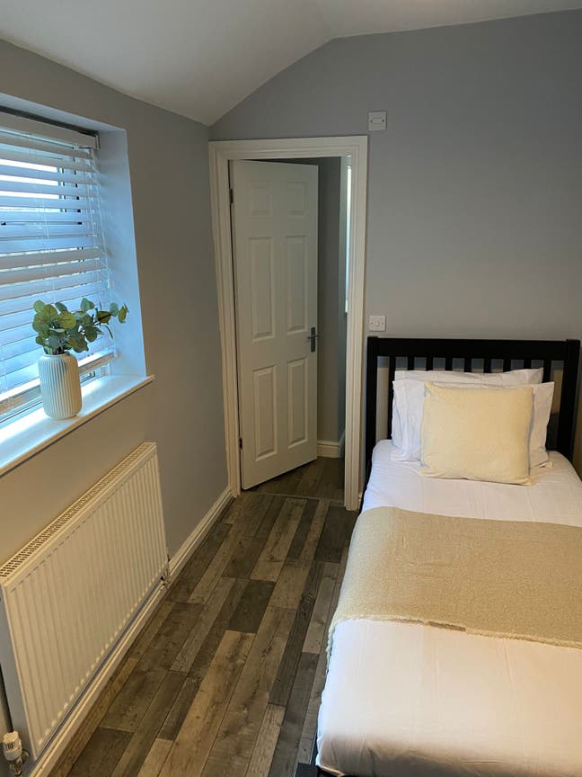 Single Room - All Bills Included Main Photo