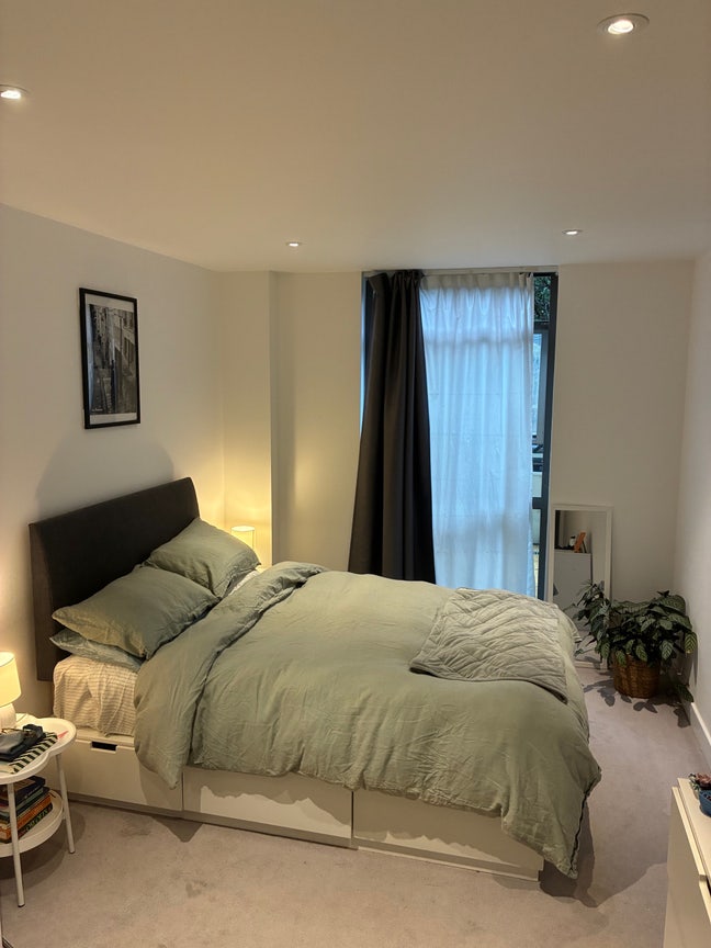 Large Room in Angel available for couples/single Main Photo
