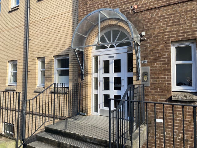Double bedroom to rent - Charing Cross Glasgow Main Photo