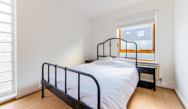 Canary Wharf Double room available! Main Photo