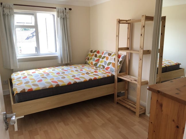 Nice small single room with all bill inclusive Main Photo