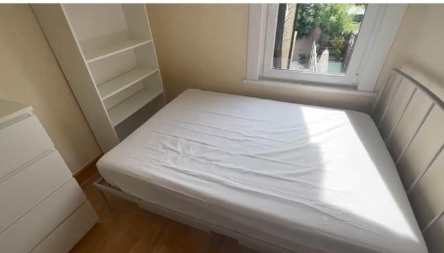 Double room available for one month  Main Photo