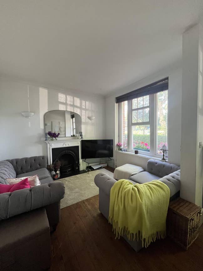 3-bed Mansion Block in Fulham - November only Main Photo
