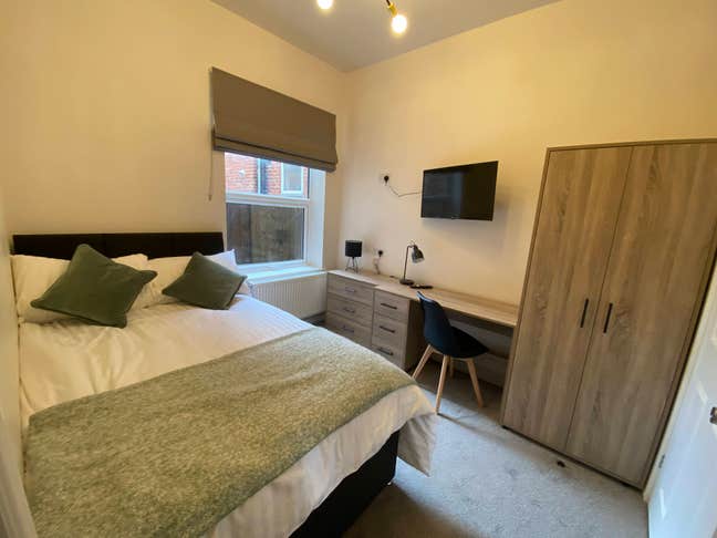 Stunning House Share - Church Gresley Swad Main Photo