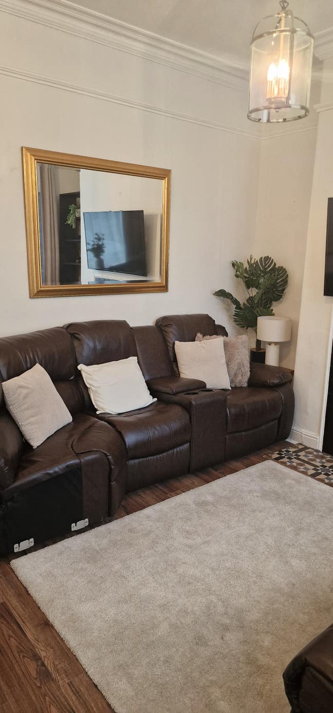  Home  Share  BD3 Main Photo