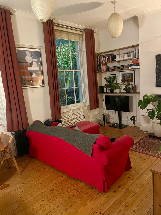 Massive Room in lofty 2 bed flat in Finsbury Park Main Photo