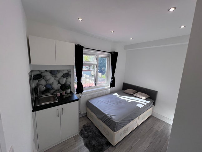 🛏️ Ensuite Room to let in-  Hillingdon/Hayes  Main Photo