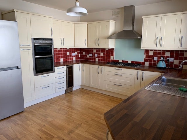 Four Bedroom House in Easton Main Photo