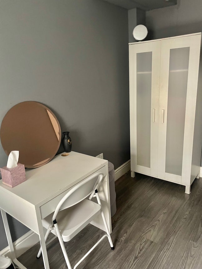 Cosy Room by Turnpike Lane Station! Main Photo
