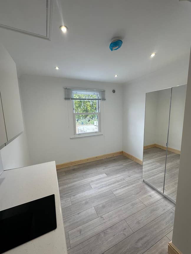 Last Studio Flat Main Photo