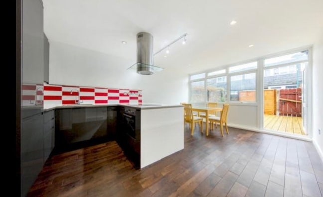 3 bedroom house in Brixton  Main Photo