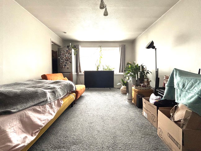 2nd Floor - 1 Bedroom Flat Main Photo