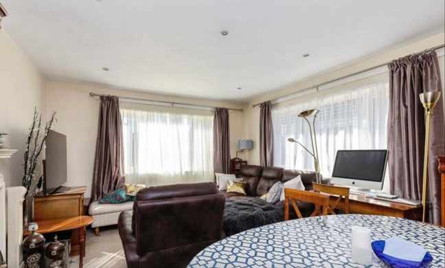 Furnished Rooms/whole house  Main Photo