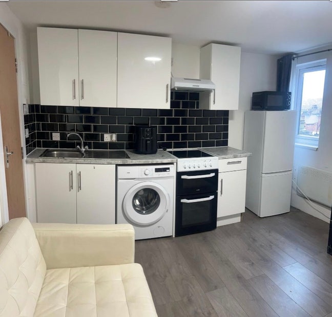 🛏️ Studio Flat to Let in- Cricklewood Main Photo