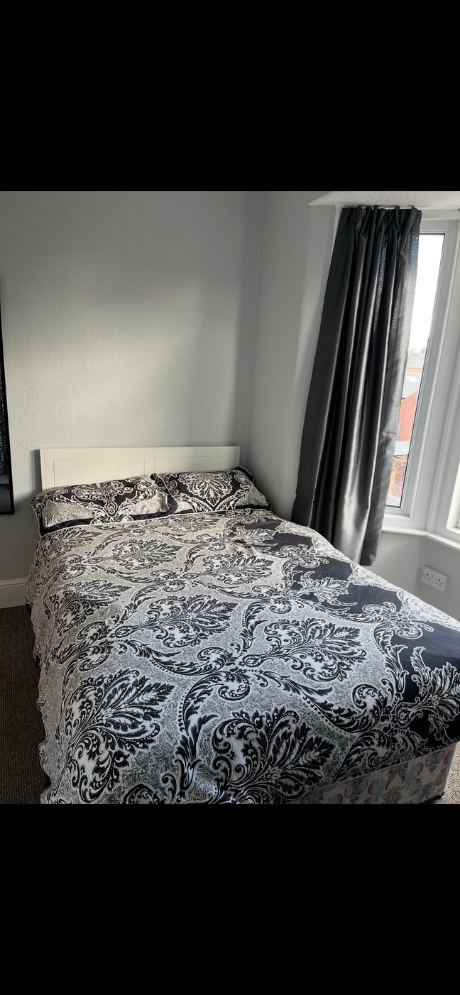 Lovely clean Room to rent in quiet shared house Main Photo