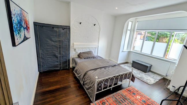 Ealing W13. Main Photo