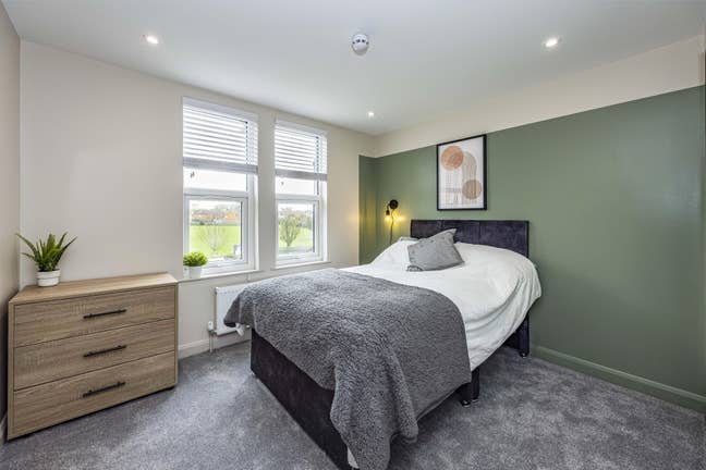 Fabulous double room with en-suite! Main Photo