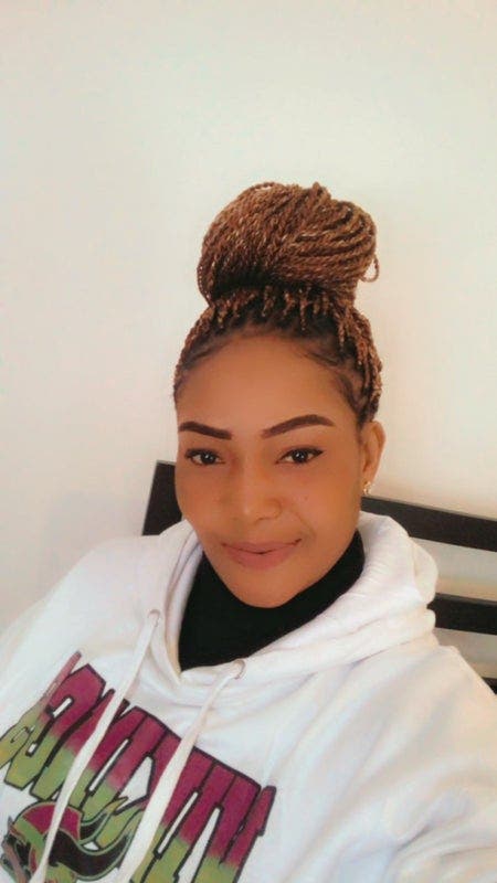 Professional Female seeks a single or double room Main Photo