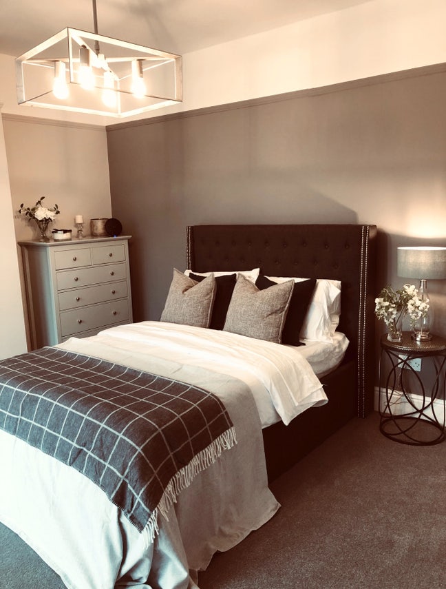 Double room in boutique luxury house share  Main Photo