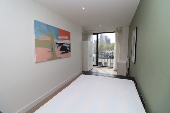 Solid Complex in Hoxton Main Photo