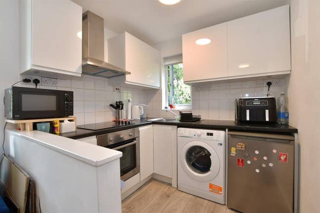 Move-In Ready 1-Bed Apartment | E6 Main Photo