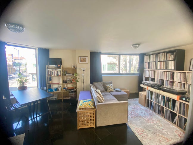 Bright & Spacious Ensuite Room in Hackney – Sub Main Photo