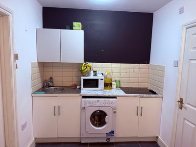 One Bedroom Flat Ilford East London  Main Photo