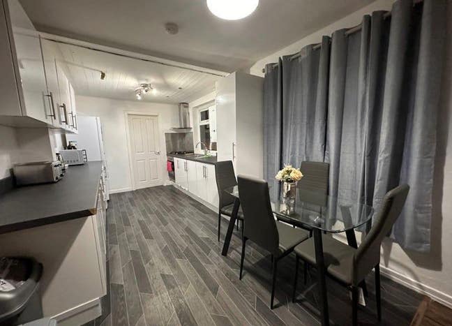 9CA:Cosy Premium Rooms in Vibrant Central Location Main Photo