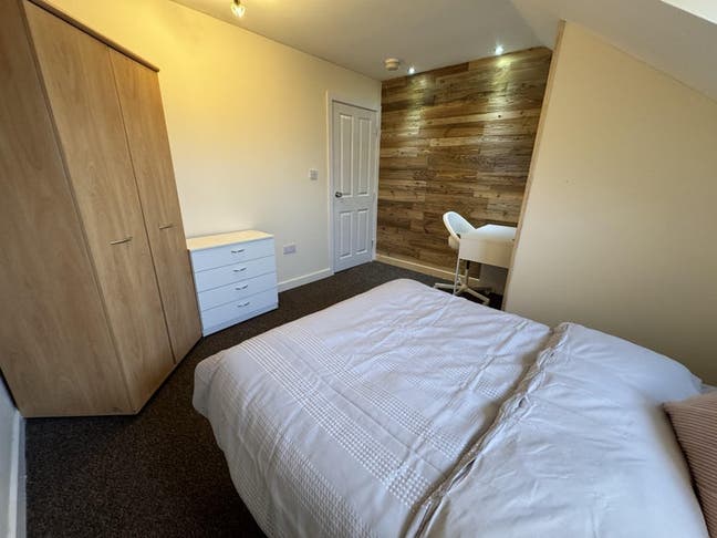 333WR:Cosy Vibrant Premium Room in Modern Property Main Photo