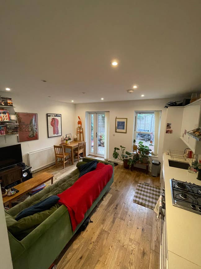 Short term let - Double room Main Photo