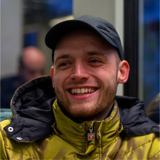 Professional Male seeks a double room Main Photo