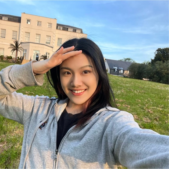 Seeking a room Main Photo