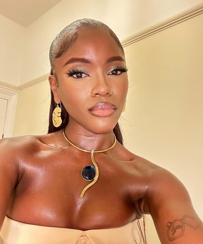 Double room or double ensuite in female flat share Main Photo