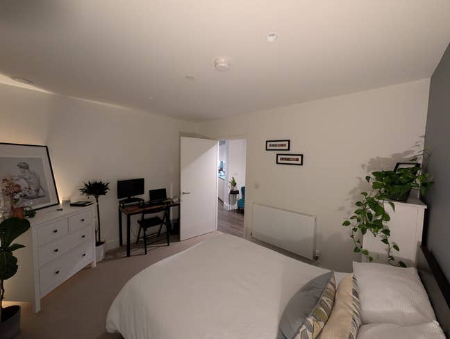  Dbl Room in Wembley Park - Top Floor Flat Main Photo