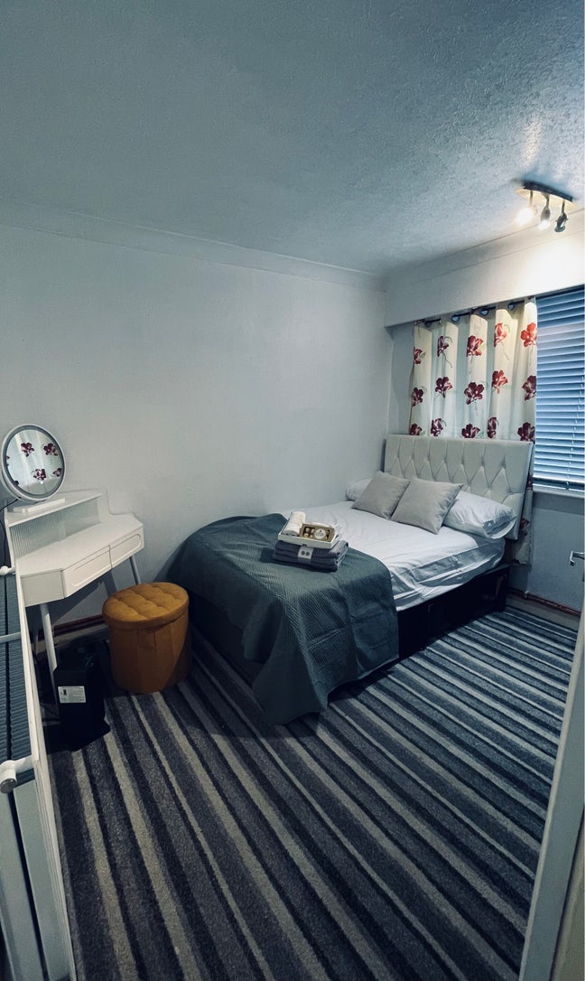 Cosy room available (short let available) Main Photo
