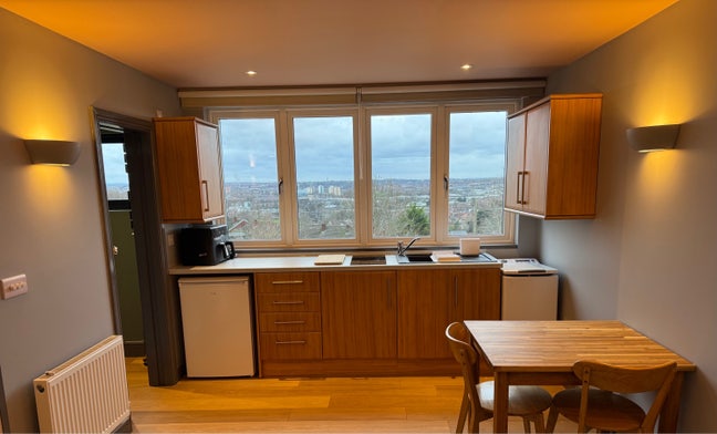Ensuite studio loft room. Main Photo