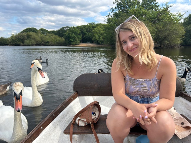 I'm currently looking for a room! Main Photo