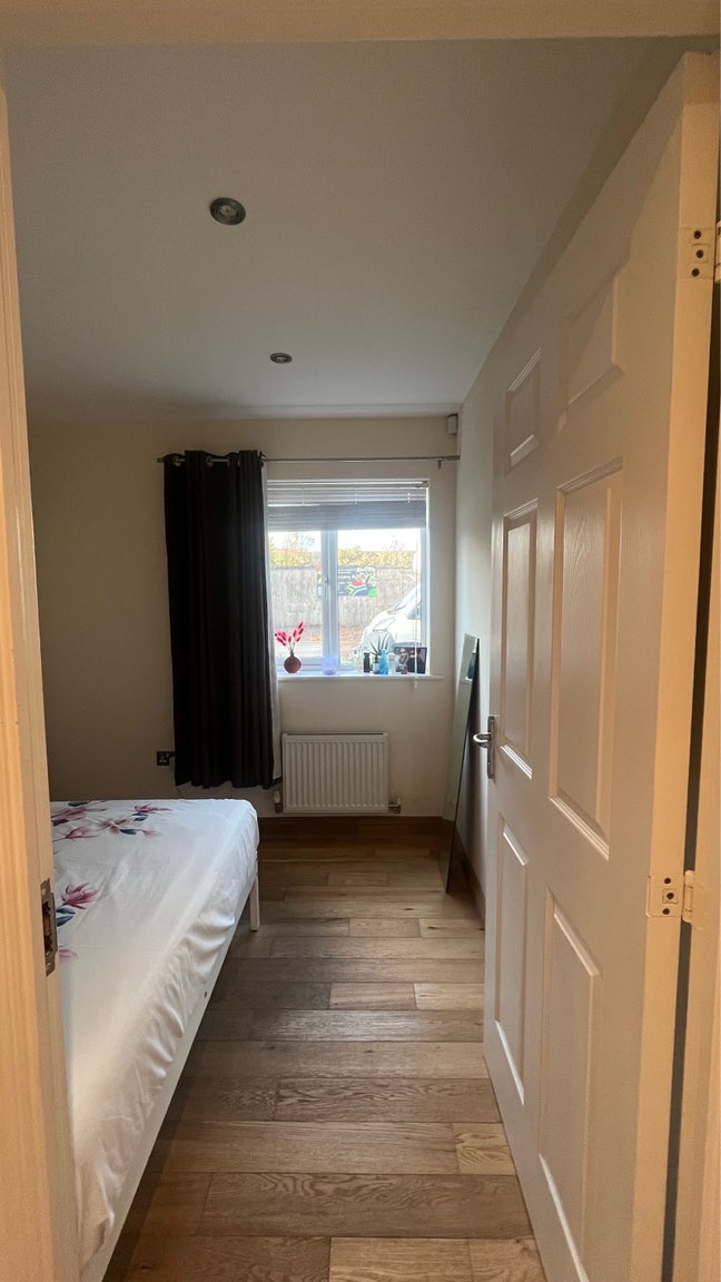 Double bedroom Main Photo