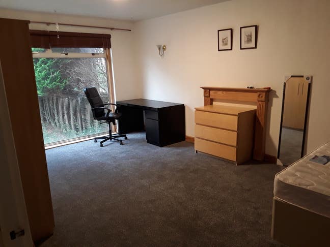 Room to rent near KING'S Buildings Cameron TOLL LI Main Photo