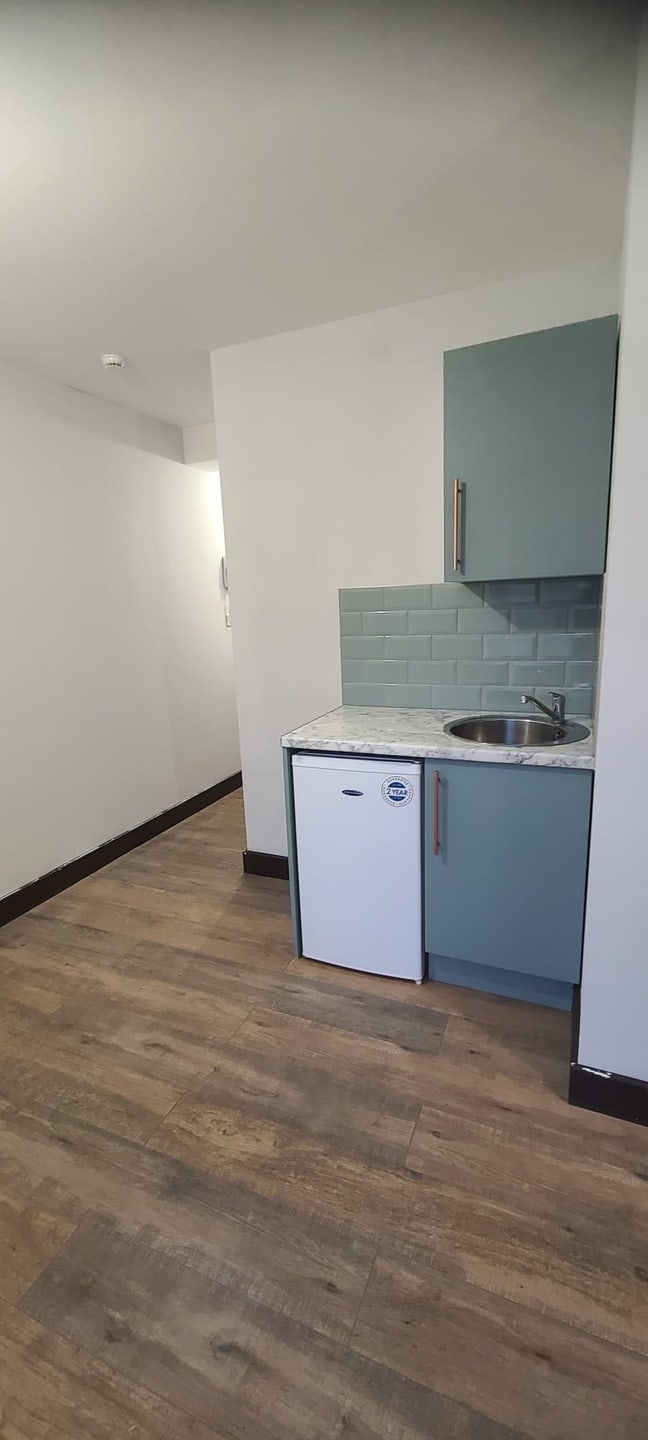 Studio Flat Northwood Hills   📌 Main Photo