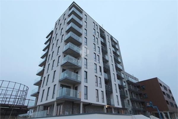 Modern Flat Double Room w Private Balcony  Main Photo