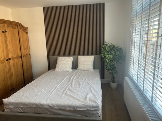 Room for rent  Main Photo