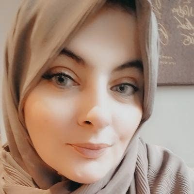 Professional Female seeks a single or double room Main Photo