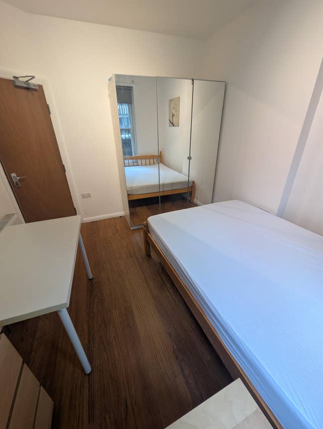 Double Room in Newly Refurbished 3Bed with Garden! Main Photo