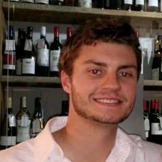 Professional looking for 6 month let Main Photo