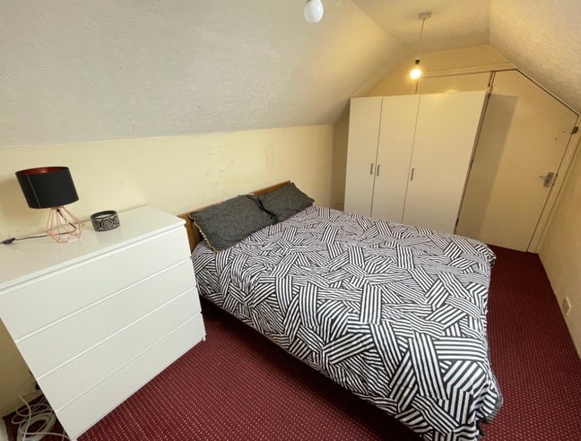 🛏️ Double Room for Single Use- Neasden   Main Photo