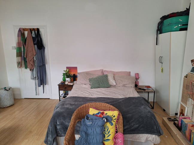 2 double rooms available in cosy house✨️  Main Photo