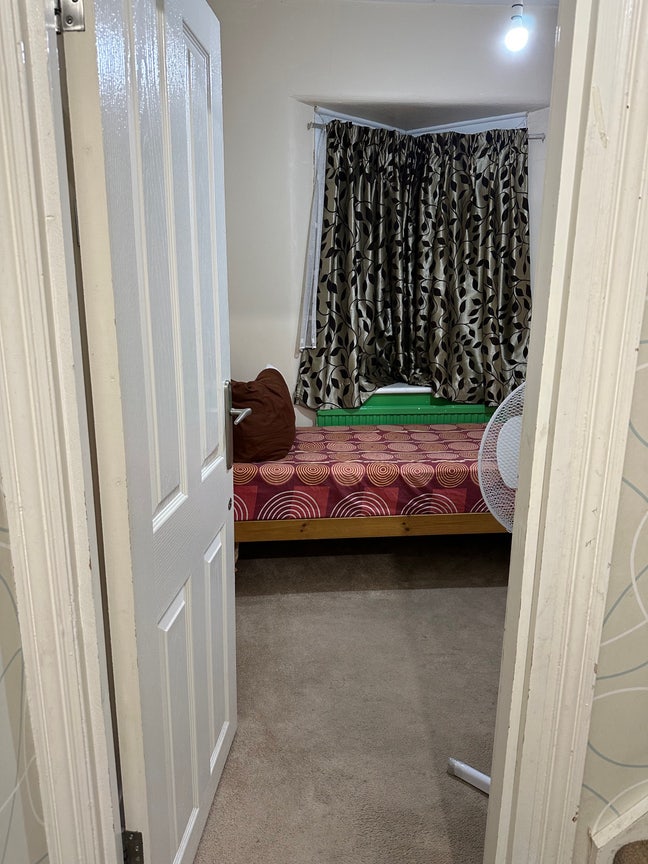 Single room Main Photo