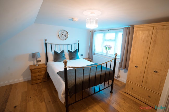 Fossway-Large En-Suite Double-Near Hospital! Main Photo